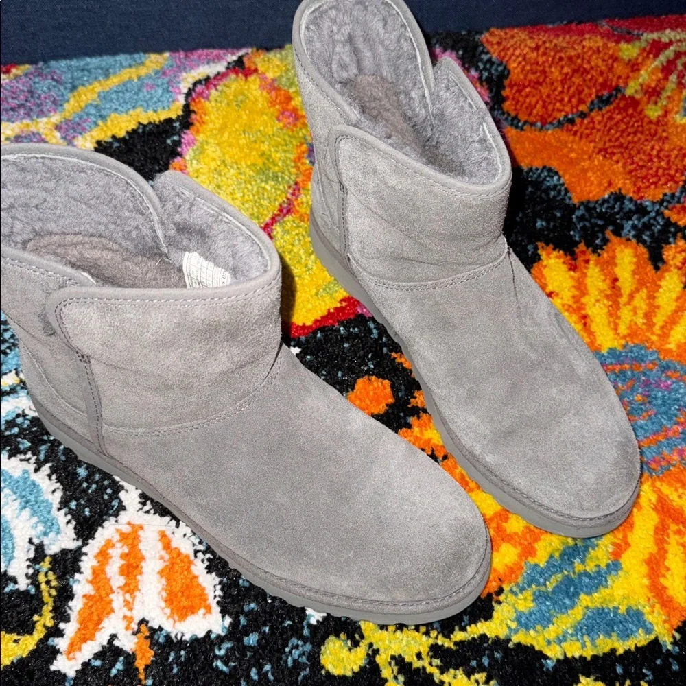 UGGS | Grey Cory II Genuine Shearling Lined Boot